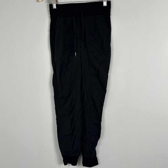 Lululemon Dance Studio Joggers Black Womens Sz 2 Style W5ENMS Lightweight Pants - Picture 3 of 16